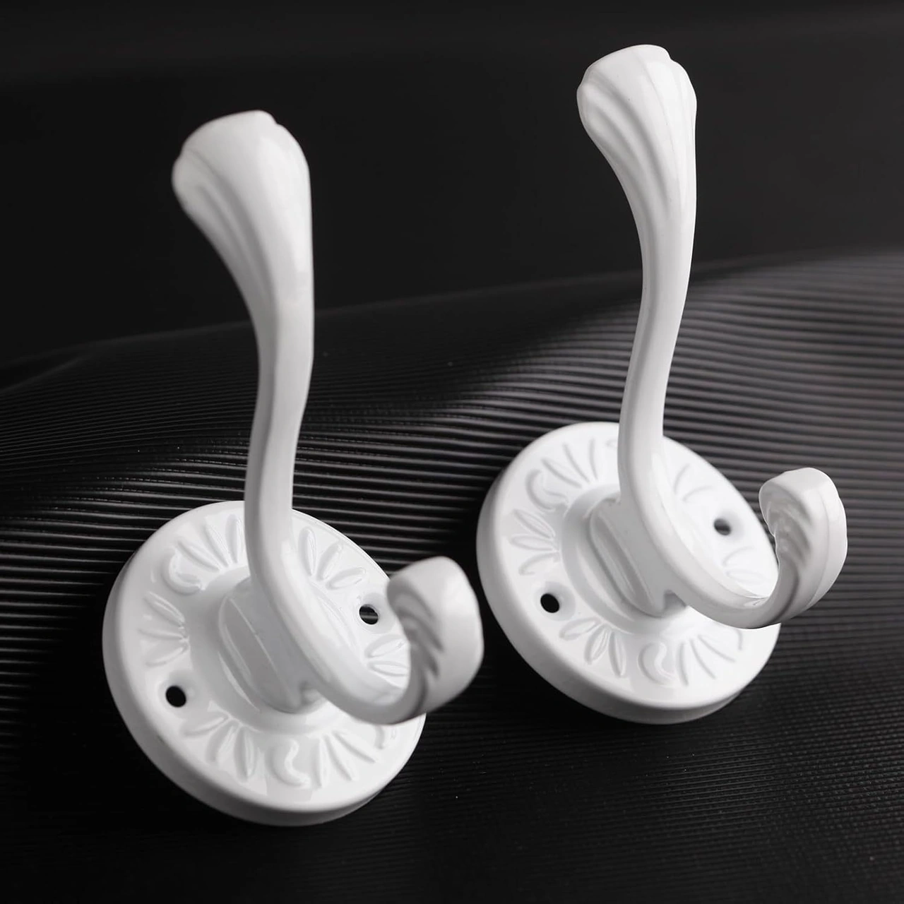 Xiyyadms Beyaz Metal Duvarlı Giysi Kancaları 5'li Set - Tuvalet Ve Giriş İçin, Kıyafet, Anahtar, Şapka, Eşarp Asma, Vidalama Dâhil Beyaz