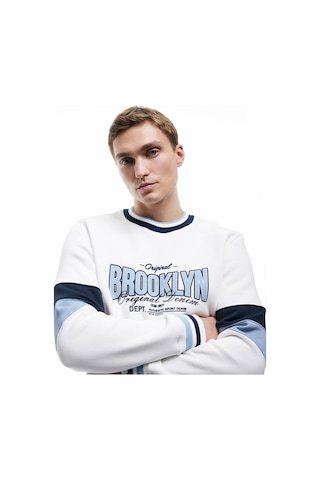 Koton Şardonlu Uzun Kollu Bisiklet Yaka Renk Bloklu Kolej Baskılı Sweatshirt Beyaz 6wam70029mk Beyaz