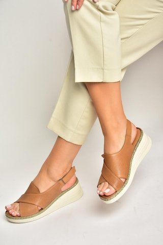 Fox Shoes Y555511403 Taba Hakiki Deri Dolgu Tabanlı Kadın Sandalet