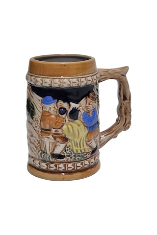 Vintage Tankart Kabartmalı İnsan Tasfirli Alman Seramik Bira Bardağı 11,8cm 001