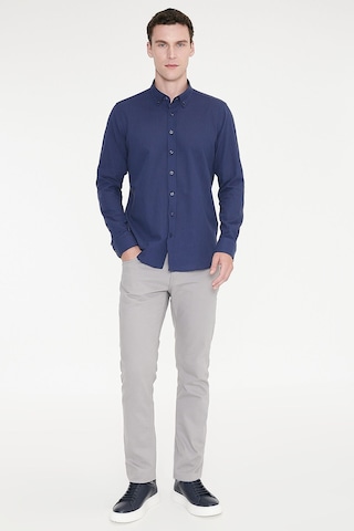 AC&Co / Altınyıldız Classics Erkek LACI Tailored Slim Fit Dar Kesim Düğmeli Yaka %100 Pamuk Gömlek Lacivert