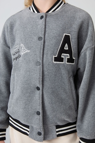 Tommy Life Gri Melanj Kalın Yumuşak Dokulu Standart Fit Nakışlı Polar Kız Çocuk Kolej Ceket - 75156 Gri Melanj