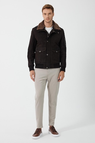 Pilot Kahverengi Deri Mont 001