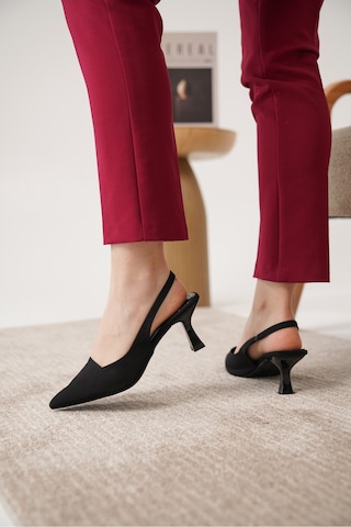 D052 Günlük Ortopedik Klasik Topuklu Kadın Ayakkabı Siyah-süet