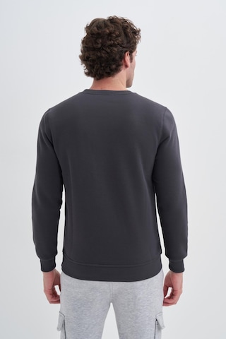 Cazador 56150 Erkek Bisiklet Yaka Sweatshirt Antrasit