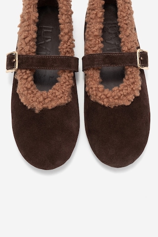 Luvishoes Luvi Shoes Guın Kahverengi Süet Hakiki Deri Peluş Detaylı Kemerli Kadın Babet Ayakkabı Kahverengi