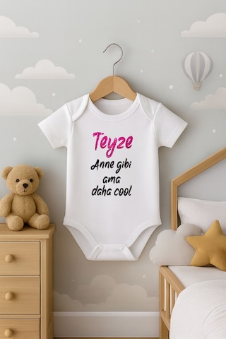 Teyze Anne Gibi Ama Daha Cool Yazılı Kısa Kollu Bebek Body Zıbın