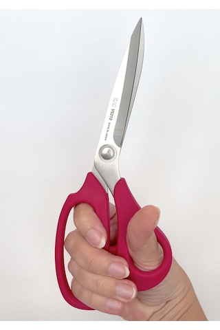 Kai V5210 Kılıflı Pembe Plastik Saplı Kumaş Kesim Makası 21 Cm