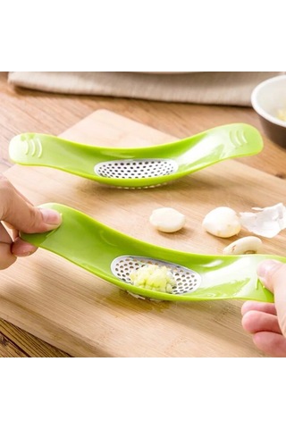 Sones Adet Çok Fonksiyonlu Paslanmaz Çelik Yay Şeklinde Sarımsak Presi Ev Tipi Manuel Sarımsak Ezici, Rastgele Renk Teslimatı