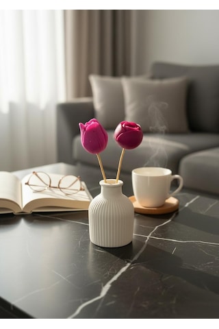 Çizgili Dekoratif Vazo İçerisinde Gül Ve Lale Mum - 3 Lü Set Pinterest Vazo Beyaz