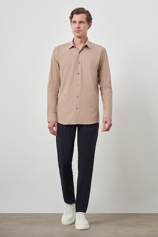 Morven Erkek Bej Pamuk Trend Slim Fit Sert Yaka Gömlek 25mc004056653 Bej Bej