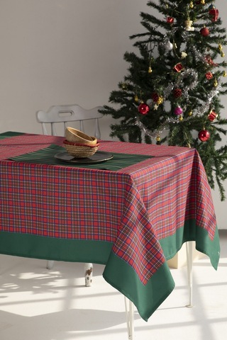 Ay Home Kırmızı Pötikareli Masa Örtüsü