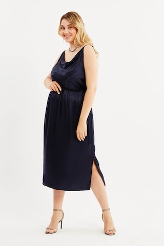 Saten Degaje Yaka Yırtmaçlı Elbise-1586 Lacivert