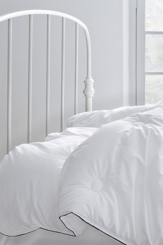 Yataş Bedding Dacron® Quallofil Mıcrofıber Yorgan 300 Gr. Beyaz