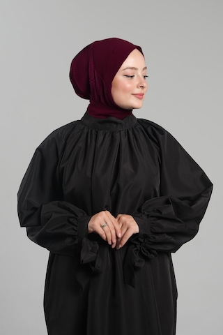 Hürrem Bone Bordo Pratik Hazır Geçmeli Tesettür Eşarp Sandy Arkadan Çıtçıtlı Piliseli Hijab 2406 16 Bordo
