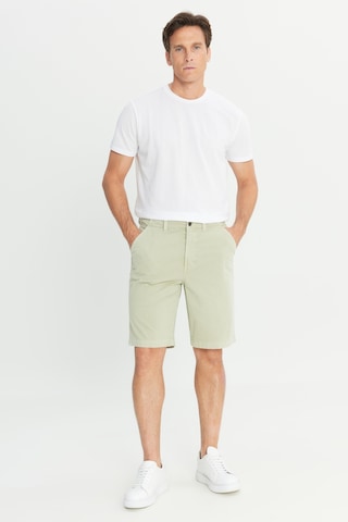 Lee Regular Fit Lastik Bel Detaylı Erkek Chino Şort L2510538341 Yeşil