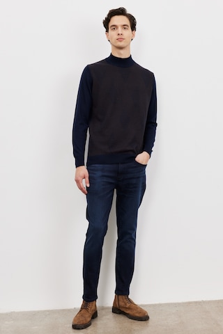 AC&Co / Altınyıldız Classics Erkek Koyu Lacivert Trend Slim Fit Dar Kesim 5 Cep Denim Jean Kot Pantolon 4A0123100101KLC38