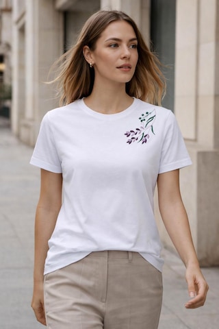 Yubistitch Tshirt Nakış İşlemeli Lavanta-1- Penye-beyaz