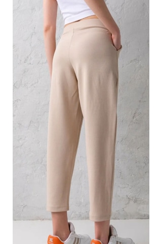 Çift Düğmeli Havuç Model Bilek Boy Kadın Kumaş Pantolon Bej