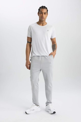 Defacto Defactofit Sporcu Jogger Eşofman Altı Slim Fit Dar Kesim Beli Lastikli Çift Cepli Standart Paça Z5600az24spgr91 Gri