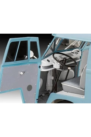 Revell 1:24 Volkswagen T1 Panel Van 07726