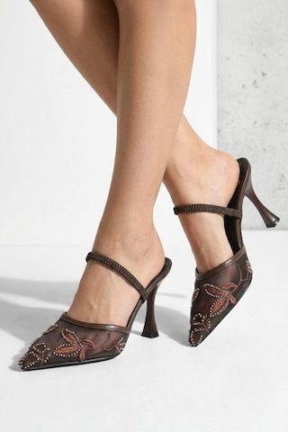 Fox Shoes Y752176315 Kahverengi File Boncuk İşlemeli İnce Topuklu Kadın Ayakkabı