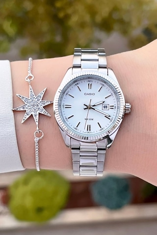 Casio Csıste81 Kadın Kol Saati