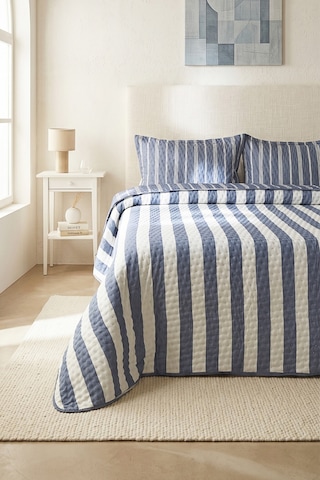 Ocean Home Textile Pamuklu Kapitoneli Lacivert Renk Çizgi Desen Çift Kişilik Yatak Örtüsü Seti 1 Adet 250 X 230 / 2 Adet 50 X 70 Cm