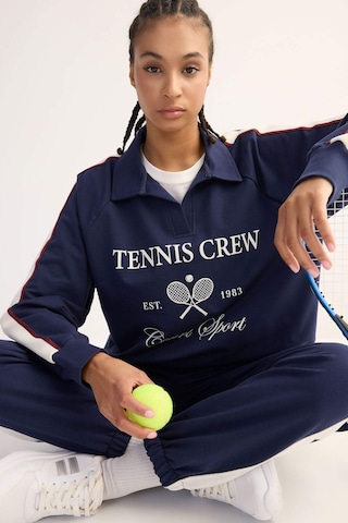 DeFactoFit Oversize Geniş Kalıp Polo Yaka Baskılı Sporcu Sweatshirt D7131AX25SPNV241