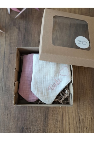 Venedys 2 Li İsme Özel Müslin Bebek Mama Önlüğü Seti Nakışlı Bandana 0-2 Yaş Pudra-krem