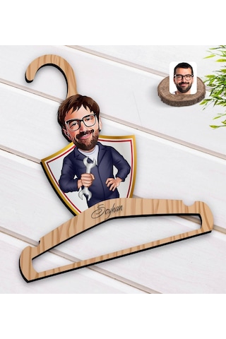 Kişiye Özel Tamirci Karikatürlü Standart Boy Ahşap Elbise Askısı-
