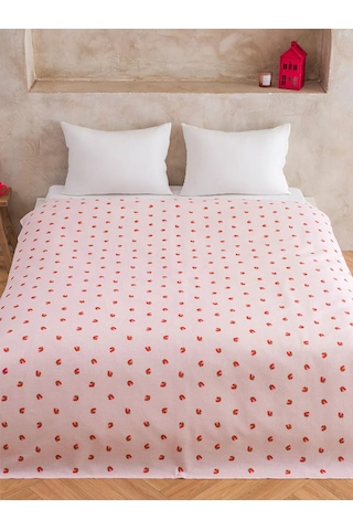 Pembe Çilek Nakışlı Pamuklu Çift Kişilik Pike
