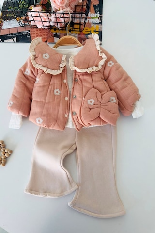 Minigimin Cicileri Çiçek Nakışlı Fırfır Yaka Kışlık Montlu Kız Bebek 3 Lü Takım - Somon