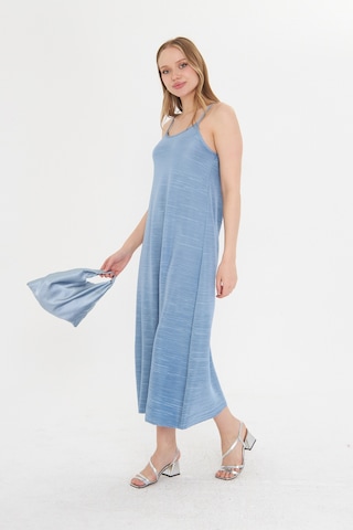 Gülkurusu Kadın Askılı Piliseli Elbise Mavi