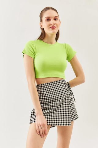 Kadın Kısa Kol Bisiklet Yaka Vücuda Oturan %100 Pamuklu Kaşkorse Esnek Crop Bluz Fıstık Yeşili