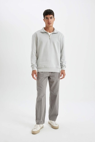DeFacto Comfort Regular Fit Rahat Kalıp Fermuarlı Dik Yaka Basic Düz Sweatshirt X7405AZ24AUGR253