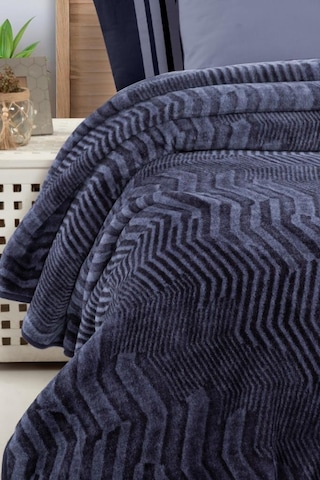 İspanyol Battaniyeli Krep Nevresim Takımı Lacivert