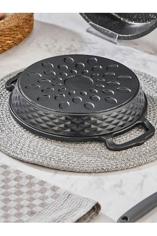 Crystal Döküm Granit 22 Cm Yapışmaz Taban Yumurta,omlet,sucuk Sahan Siyah Gümüş