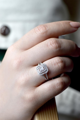 0.60 Ct. Modern Tasarım Çift Kollu Baget Yüzük