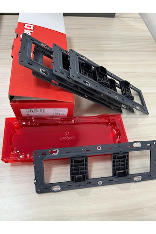Legrand 6 -8 Modül Sıva Altı Metal Çerçeve