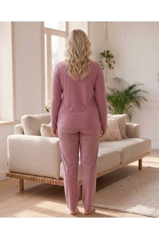 Eyfuze Kadın Kışlık Büyük Beden Curve Nakışlı Desenli Yakası Düğmeli Uzun Kollu Pijama Takımı Pembe
