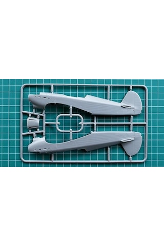 Modelsvit Msvıt4802 1/48 Ölçek, Yak-1 Sovyet Arktik Kayaklı Avcı Uçağı, Plastik Model Kiti-50696