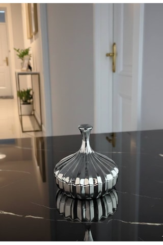 Rova Tr Lüks Dekoratif Kapaklı Cam Şekerlik Çok Amaçlı Ev Aksesuarı Gümüş