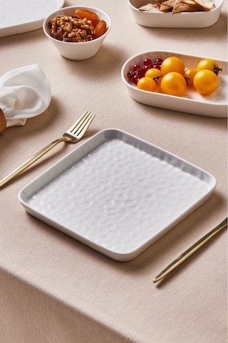 Karaca x Refika Bembeyaz Pasta Tabağı 18 Cm