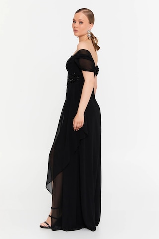 Doridorca Kadın Düşük Kollu Taş Detaylı Şifon Maxi Boy Abiye Elbise 7035 Siyah Siyah