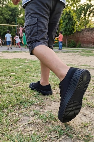 In Step Unisex Çocuk Siyah Lifestyle Günlük Ayakkabı - Dayanıklı Tırtıklı Kalın Taban