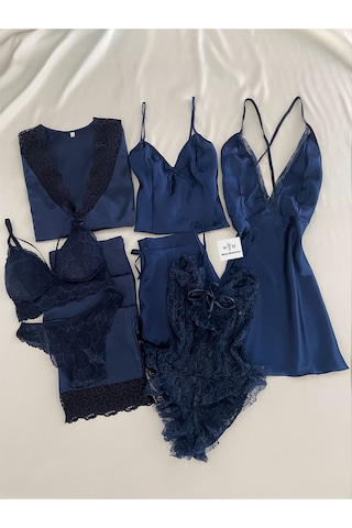 Mh Moony Homewears Kutulu 8'li Saten Satürn Gecelik Pijama Iç Giyim Çeyiz Seti Lacivert Mh Moony Homewears Kutulu 8'li Saten Satürn Gecelik Pijama Iç Giyim Çeyiz Seti Lacivert