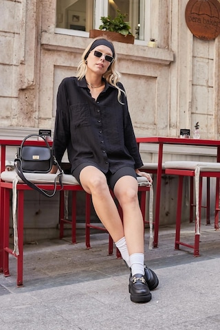 Kadın Likrasız Keten Kumaş Yakalı Cepli Düşük Omuzlu Salaş Oversize Tunik Gömlek-siyah Siyah