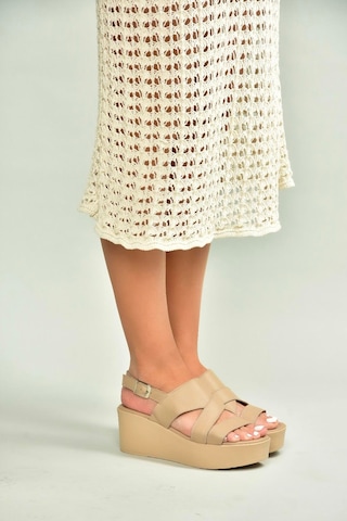 Fox Shoes U555750203 Bej Hakiki Deri Dolgu Topuklu Kadın Ayakkabı Bej-hakiki Deri