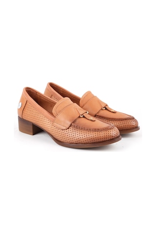 Mamma Mia Kadın Günlük Ayakkabı Hakiki Deri Lazer Kesim Delikli Kısa Topuklu Klasik Loafer 26y-7720 Taba